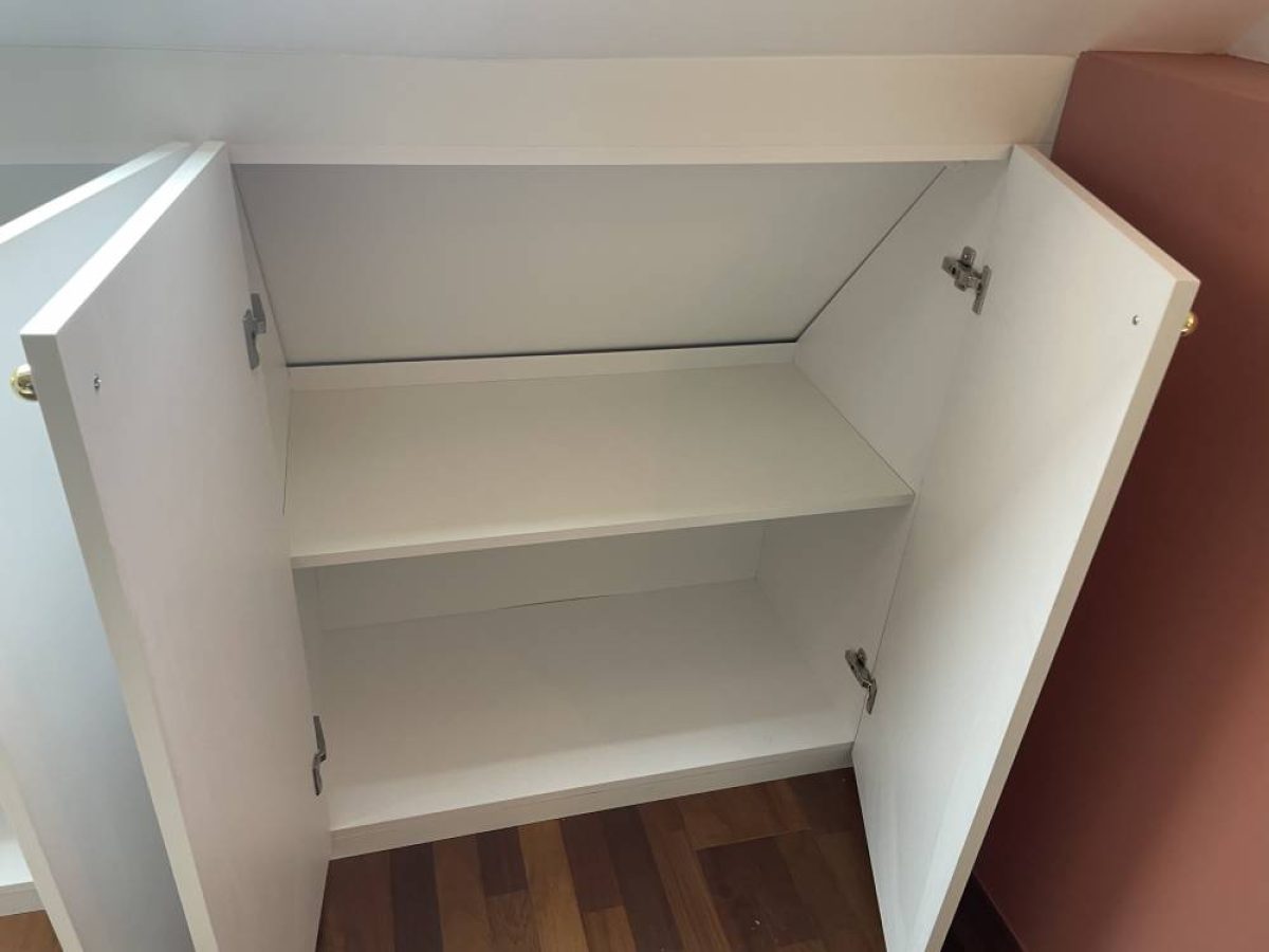 Réalisation d'un dressing, rangement sur mesure par Arts Menuiserie Agencement, menuisier à Rouen