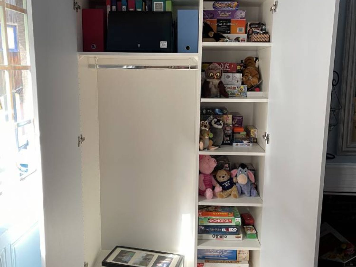 Réalisation d'un dressing, rangement sur mesure par Arts Menuiserie Agencement, menuisier à Rouen