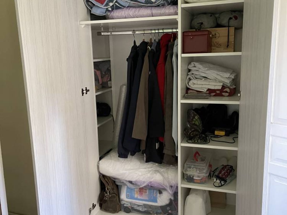 Réalisation d'un dressing, rangement sur mesure par Arts Menuiserie Agencement, menuisier à Rouen