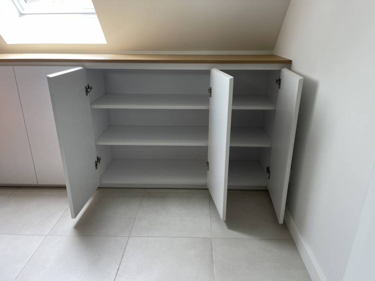 Réalisation d'un dressing, rangement sur mesure par Arts Menuiserie Agencement, menuisier à Rouen