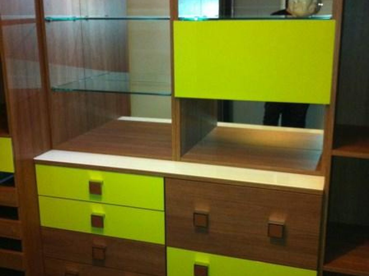 Réalisation d'un dressing, rangement sur mesure par Arts Menuiserie Agencement, menuisier à Rouen