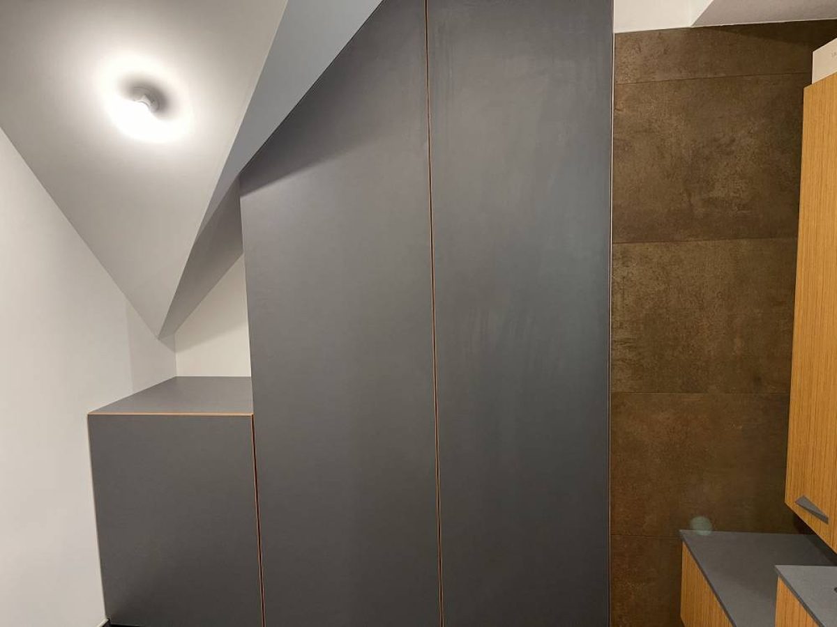 Réalisation d'un dressing, rangement sur mesure par Arts Menuiserie Agencement, menuisier à Rouen