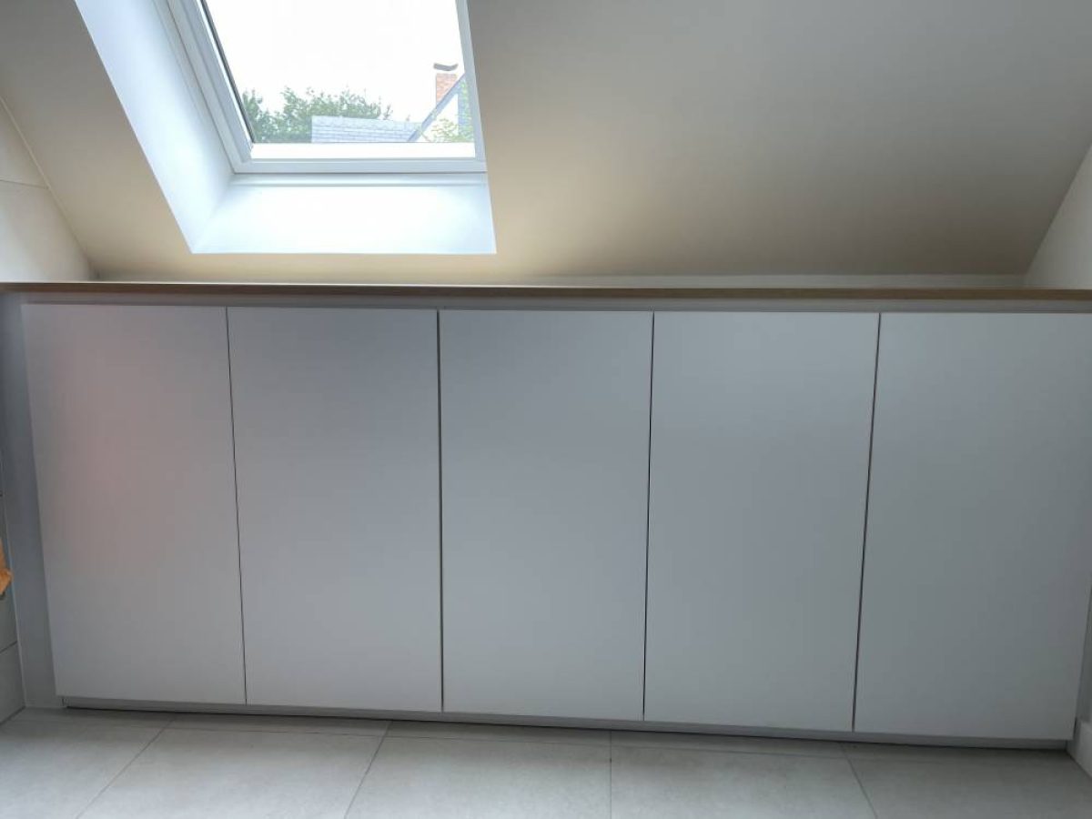 Réalisation d'un dressing, rangement sur mesure par Arts Menuiserie Agencement, menuisier à Rouen