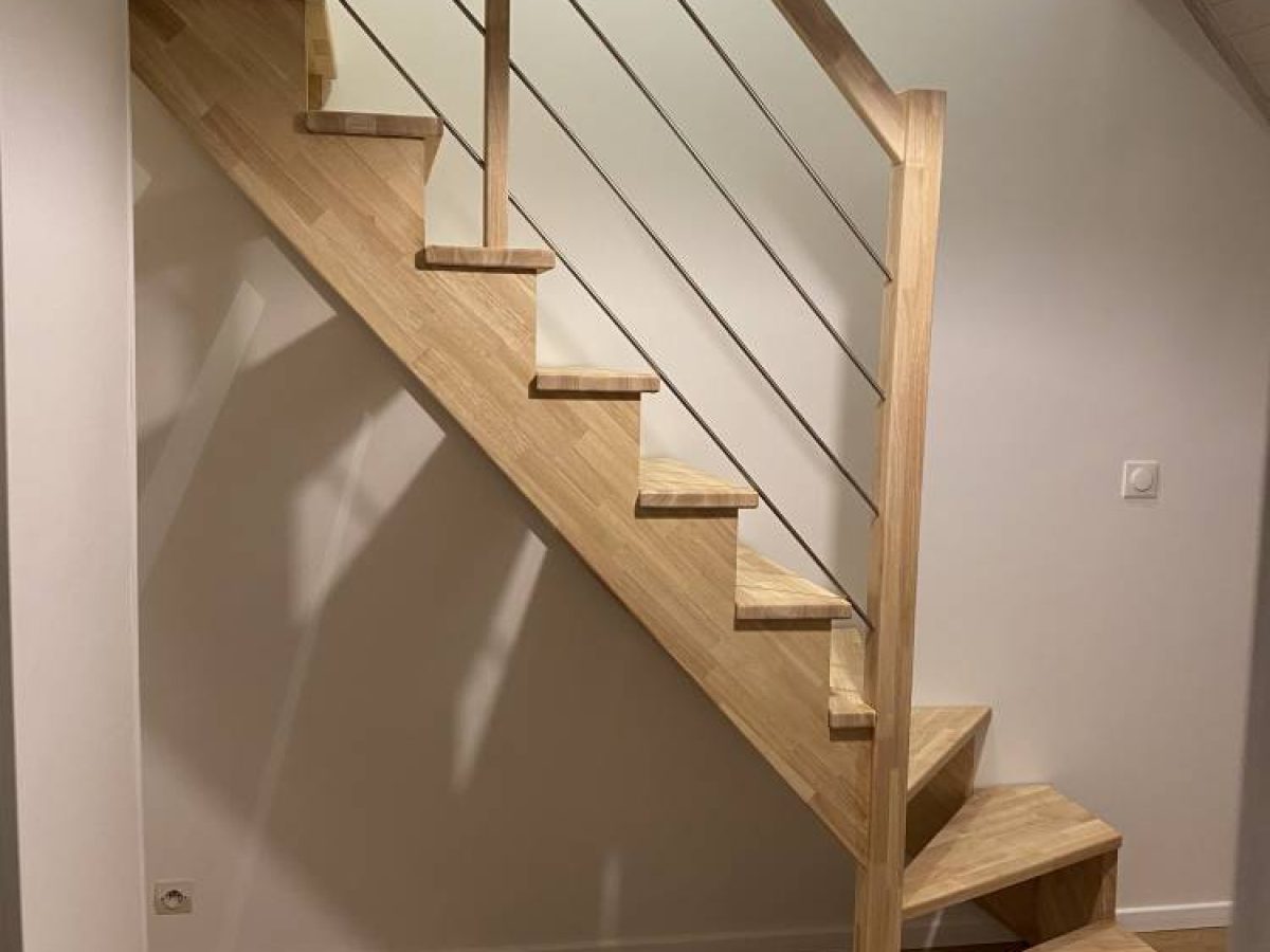 Réalisation d'un escalier par Arts Menuiserie Agencement, menuisier à Rouen