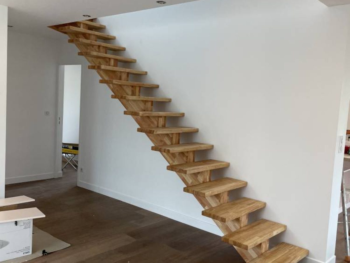 Réalisation d'un escalier par Arts Menuiserie Agencement, menuisier à Rouen