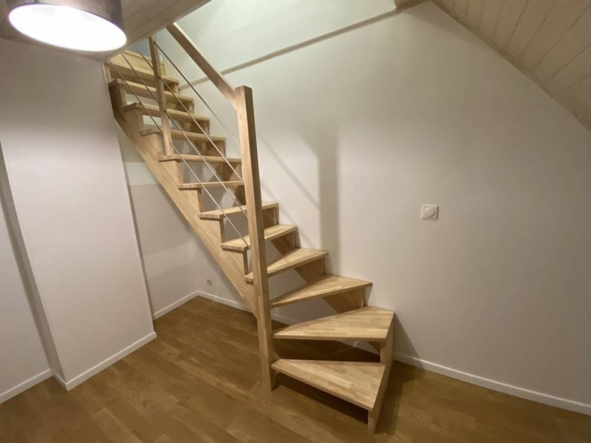 Réalisation d'un escalier par Arts Menuiserie Agencement, menuisier à Rouen