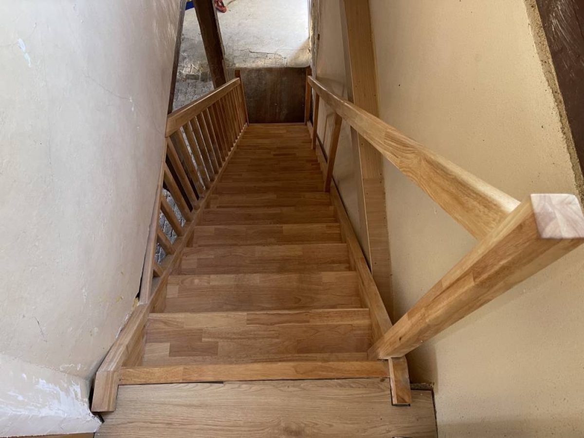Réalisation d'un escalier par Arts Menuiserie Agencement, menuisier à Rouen