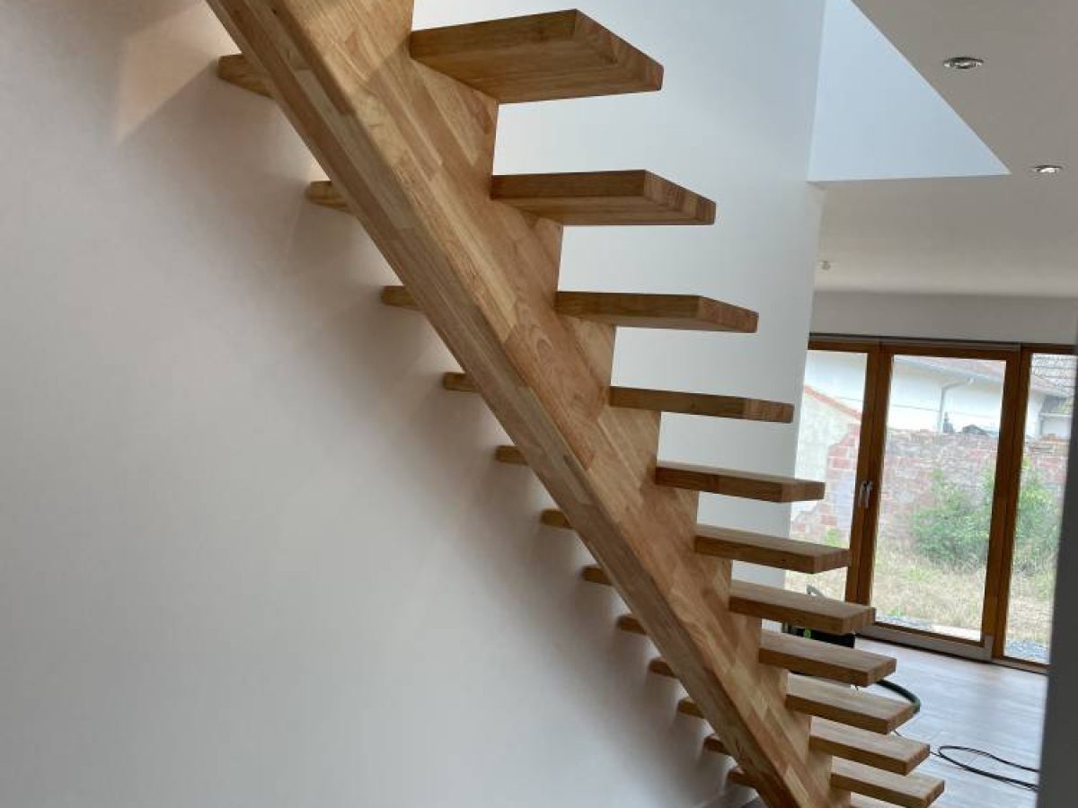 Réalisation d'un escalier par Arts Menuiserie Agencement, menuisier à Rouen