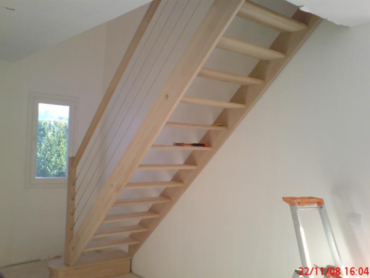 Réalisation d'un escalier par Arts Menuiserie Agencement, menuisier à Rouen