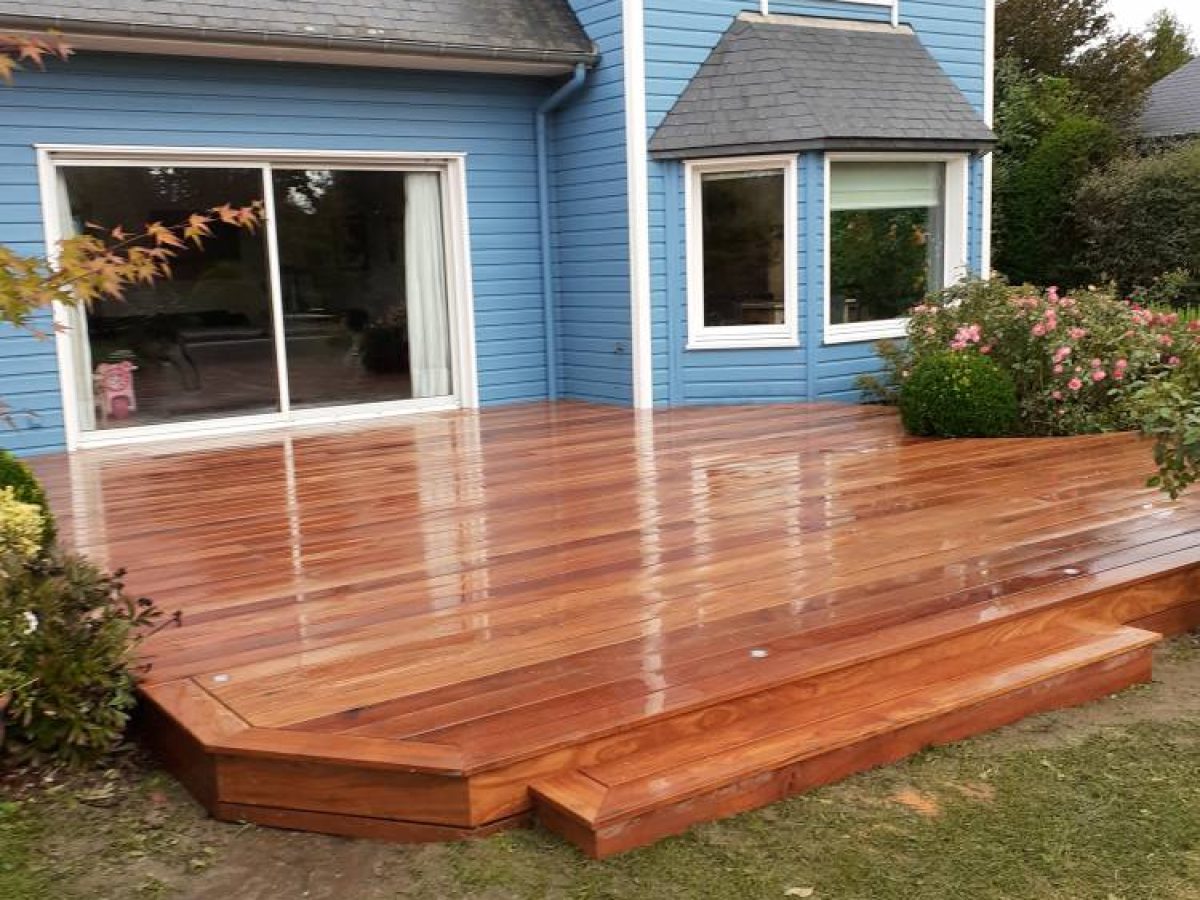 Réalisation d'une terrasse bois par Arts Menuiserie Agencement, menuisier à Rouen