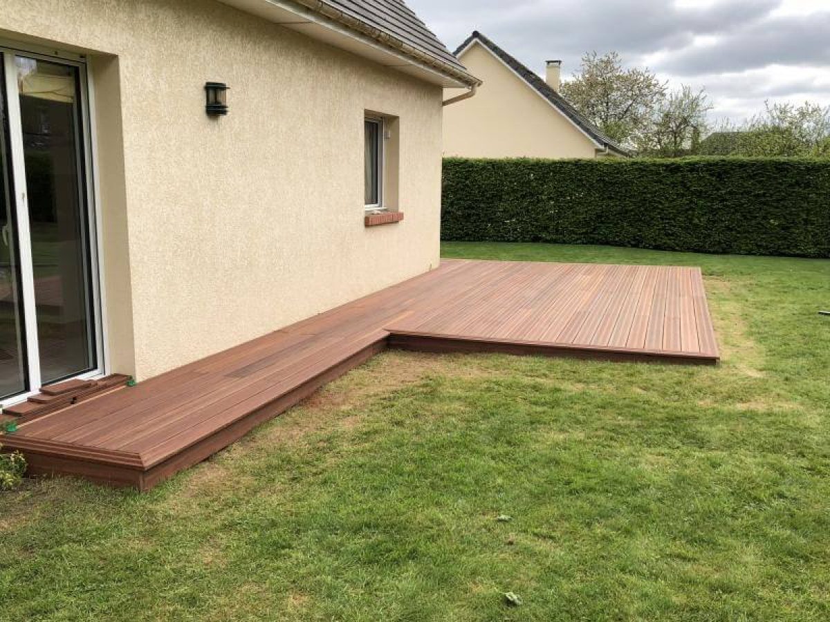Réalisation d'une terrasse bois par Arts Menuiserie Agencement, menuisier à Rouen