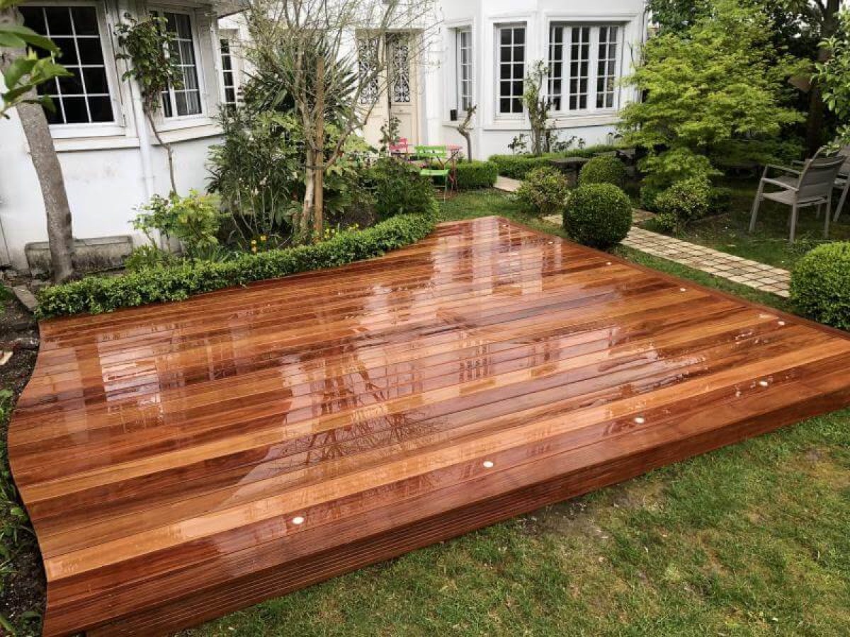 Réalisation d'une terrasse bois par Arts Menuiserie Agencement, menuisier à Rouen