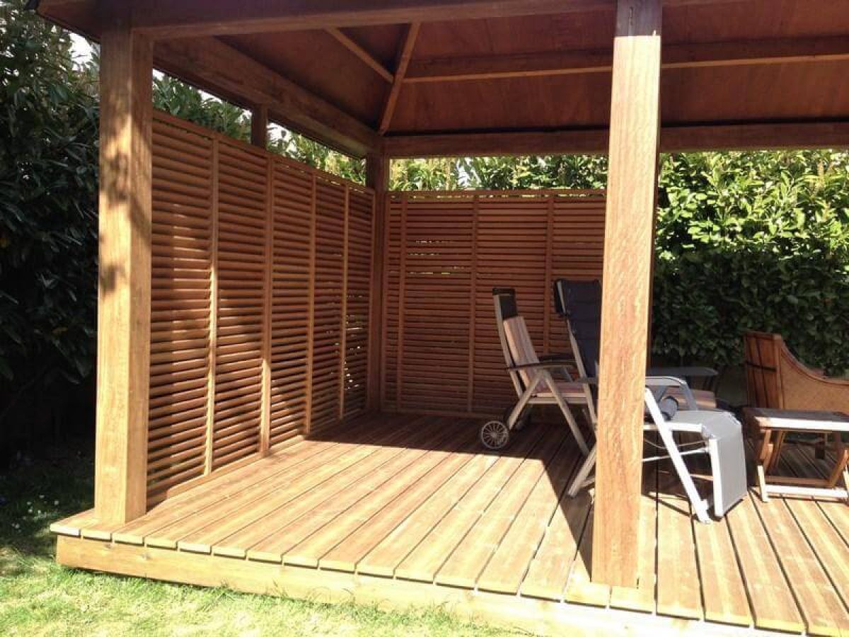 Réalisation d'une terrasse bois par Arts Menuiserie Agencement, menuisier à Rouen